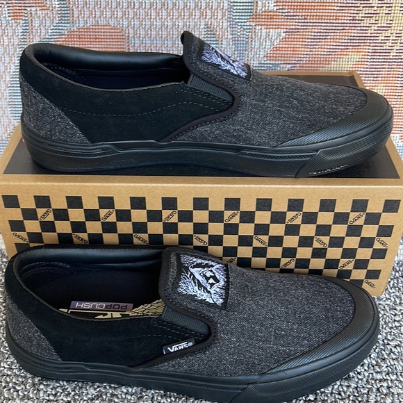 Vans Men’s Bmx Slip-On
Fast And Loose Black
VN0005V1BLA
Sneakers - Picture 2 of 16